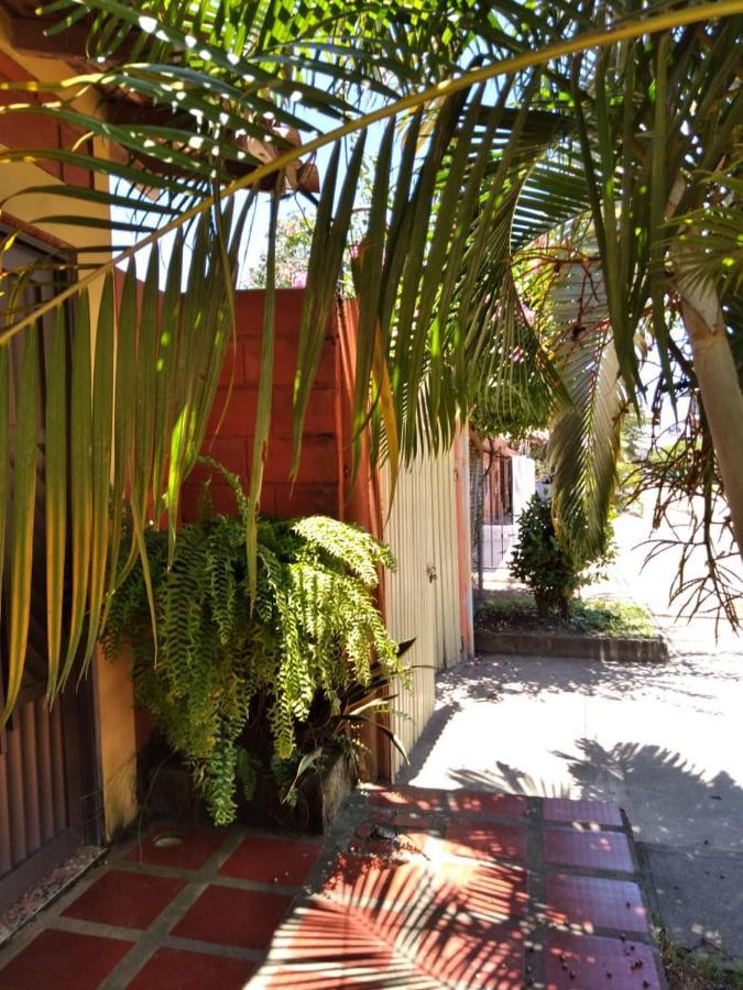 Habitacion Triple Con Cocina Y Bano Privado Necoclí Exterior foto